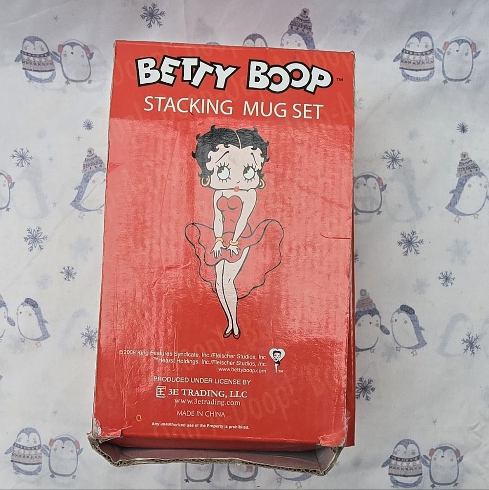 Betty Boop two-piece stacking ceramic mug set